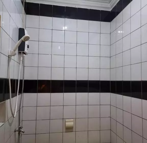 ペンション Reddoorz @ Jalan Sei Mencirim Medan