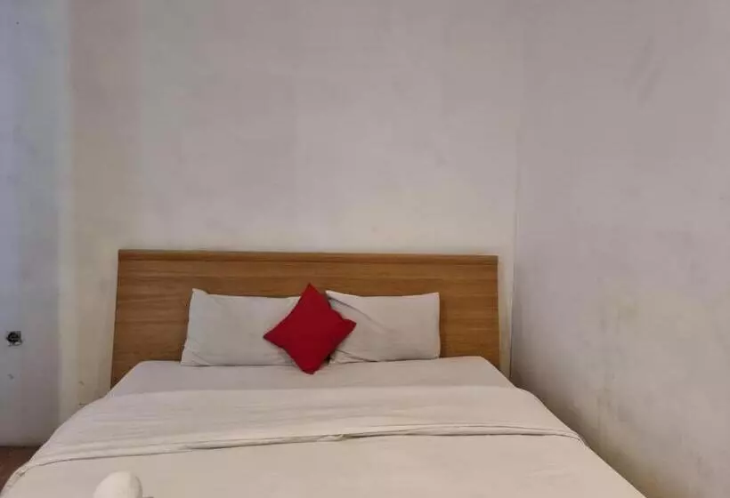 ペンション Reddoorz @ Jalan Sei Mencirim Medan
