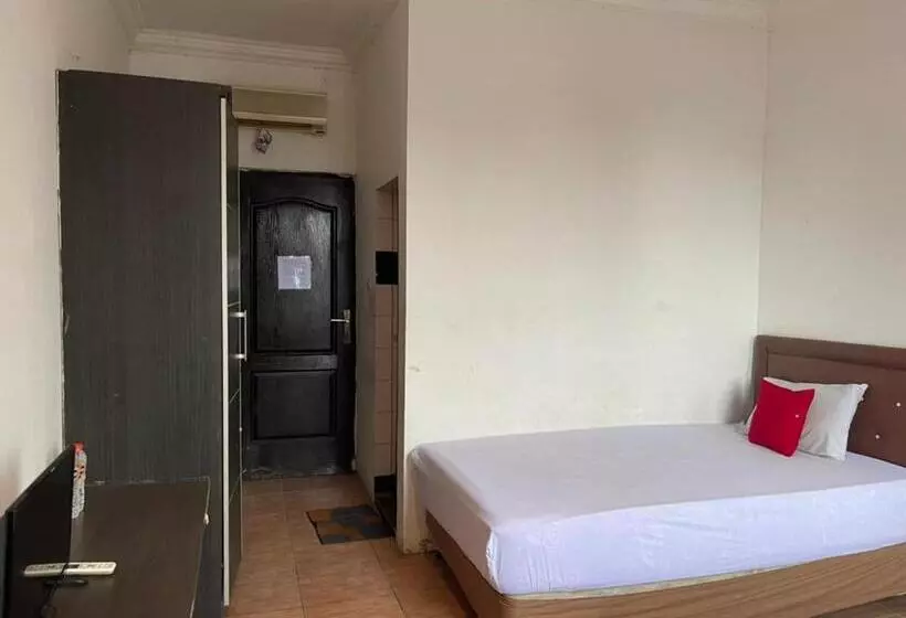 ペンション Reddoorz @ Jalan Sei Mencirim Medan