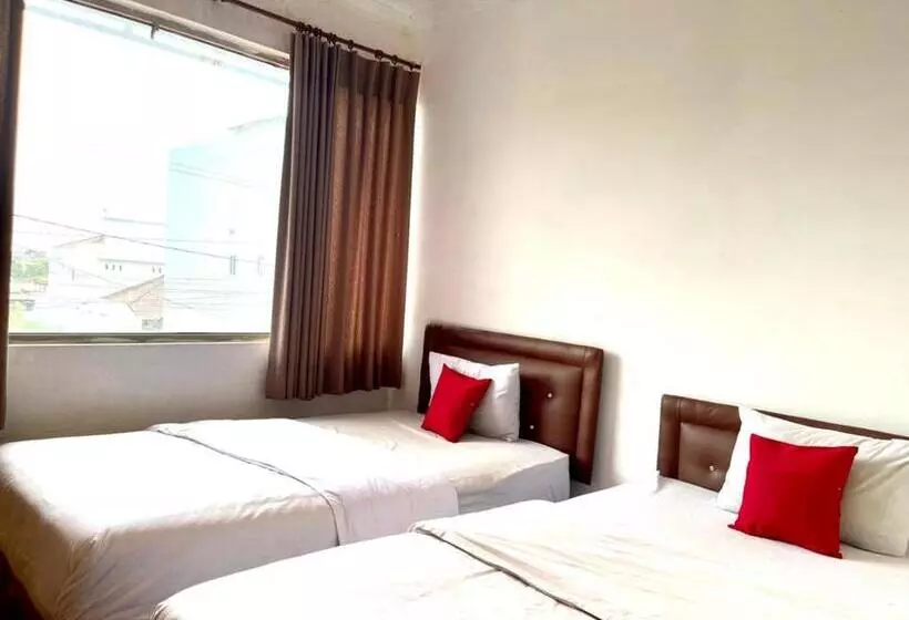 ペンション Reddoorz @ Jalan Sei Mencirim Medan