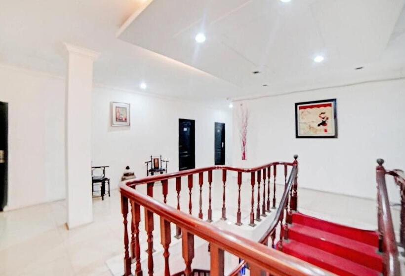 פנסיון Reddoorz @ Jalan Sei Mencirim Medan