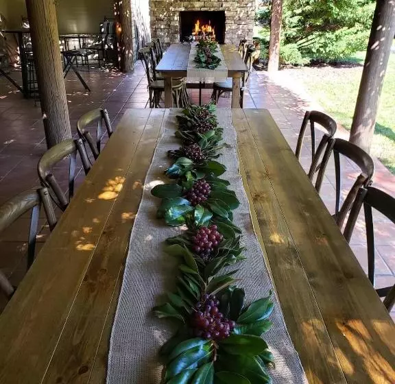 تختخواب و صبحانه The Pinner House