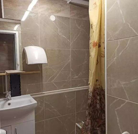 ホテル хостел готель колізей