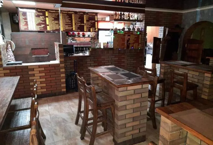 ホテル хостел готель колізей