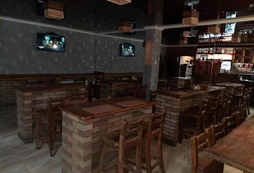 ホテル хостел готель колізей