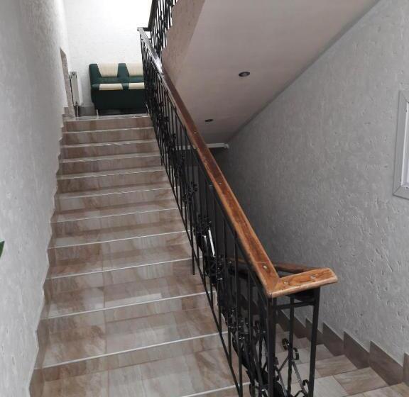 호텔 хостел готель колізей