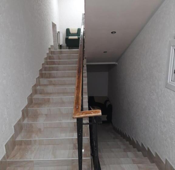 호텔 хостел готель колізей