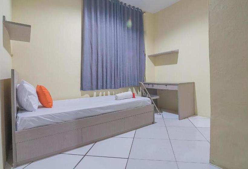 בית מלון כפרי Koolkost Near Setrasari Mall 2