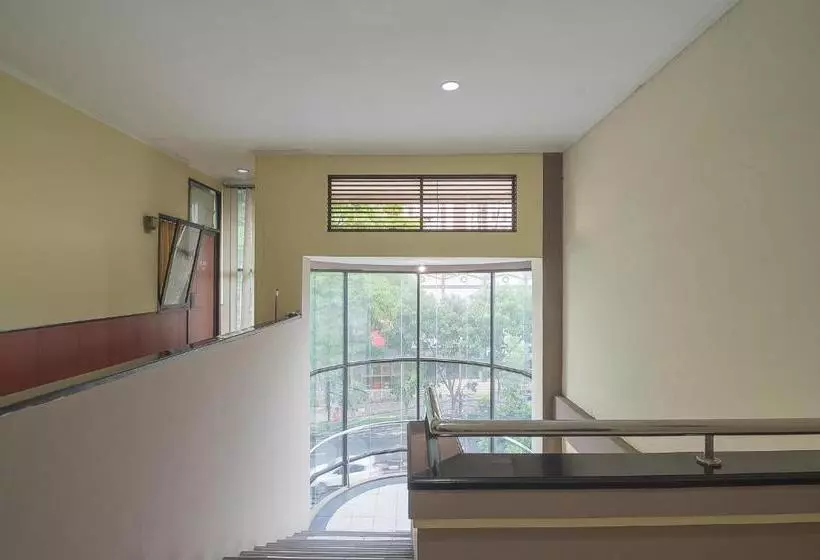 Hotel Koolkost Near Setrasari Mall 2