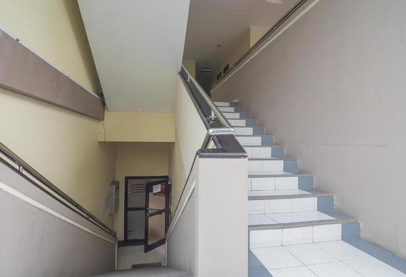 בית מלון כפרי Koolkost Near Setrasari Mall 2