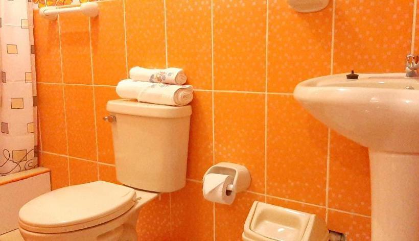 Pension Marlon's House Nasca