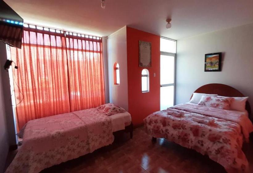 Pension Marlon's House Nasca