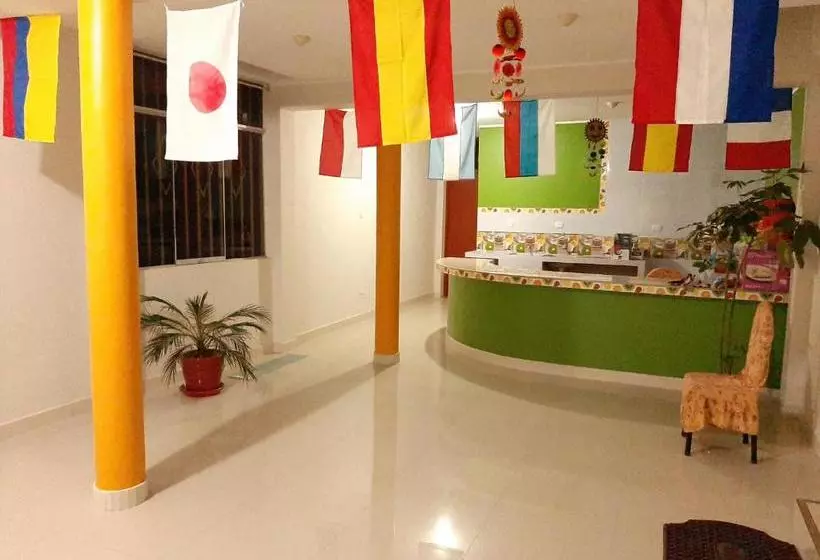 ペンション Marlon's House Nasca
