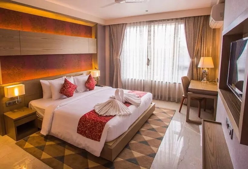 ホテル Grand Kadamba