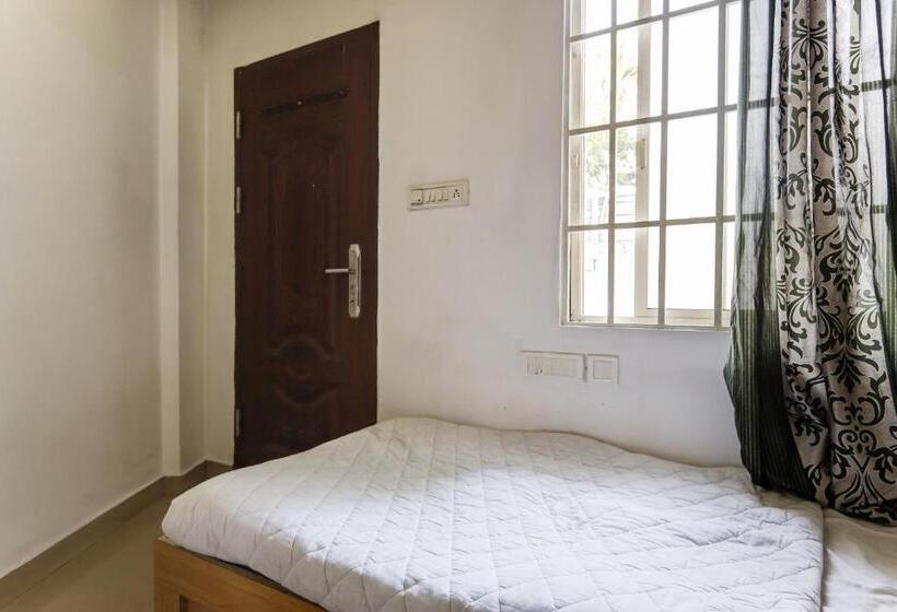 Hotel Spot On 48916 Kpm Tourist Home