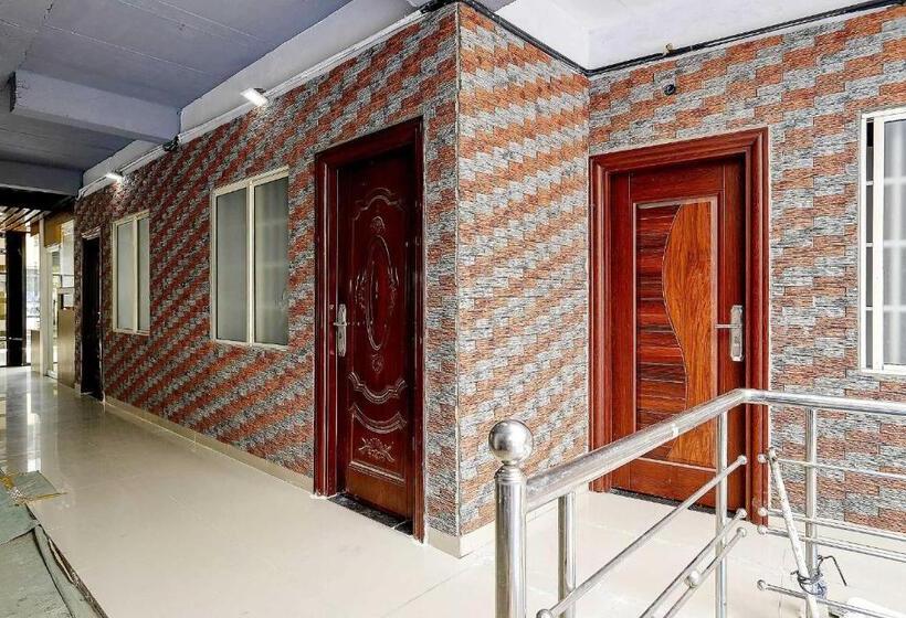 Hotel Spot On 48916 Kpm Tourist Home