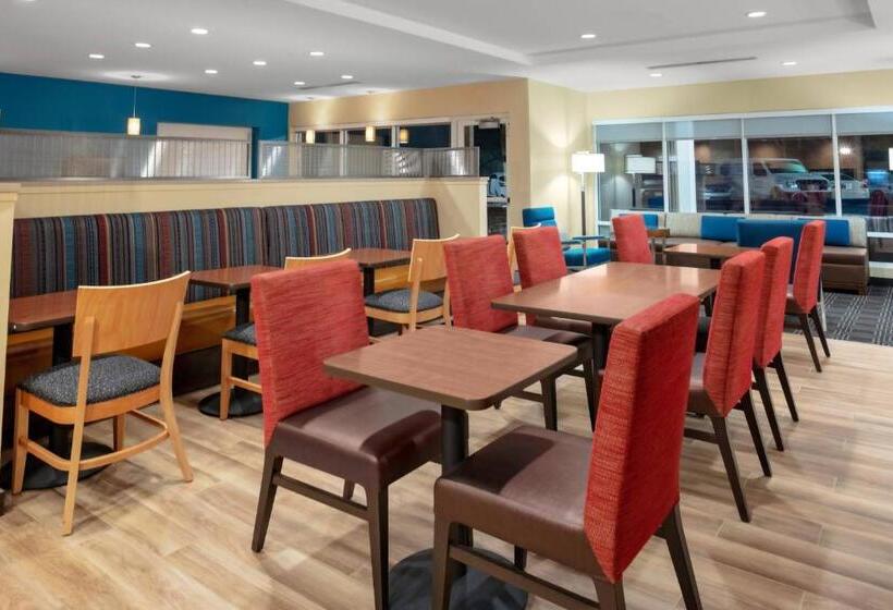 בית מלון כפרי Towneplace Suites By Marriott Gainesville