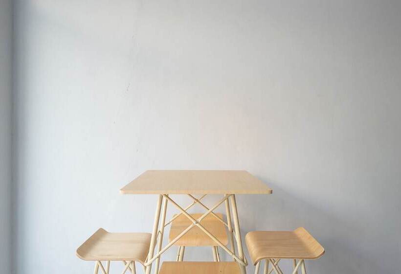 פנסיון Reddoorz Plus Syariah @ Raya Nginden 2