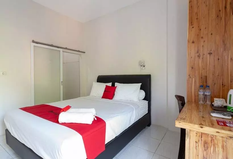 Majatalo Reddoorz Plus Syariah @ Raya Nginden 2