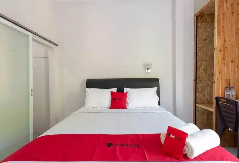 Majatalo Reddoorz Plus Syariah @ Raya Nginden 2