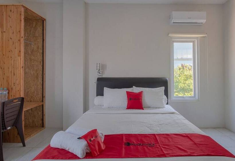 פנסיון Reddoorz Plus Syariah @ Raya Nginden 2