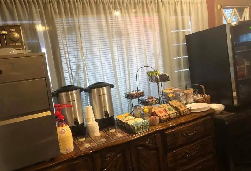 هاستل Hilltop Lodge And Cabins