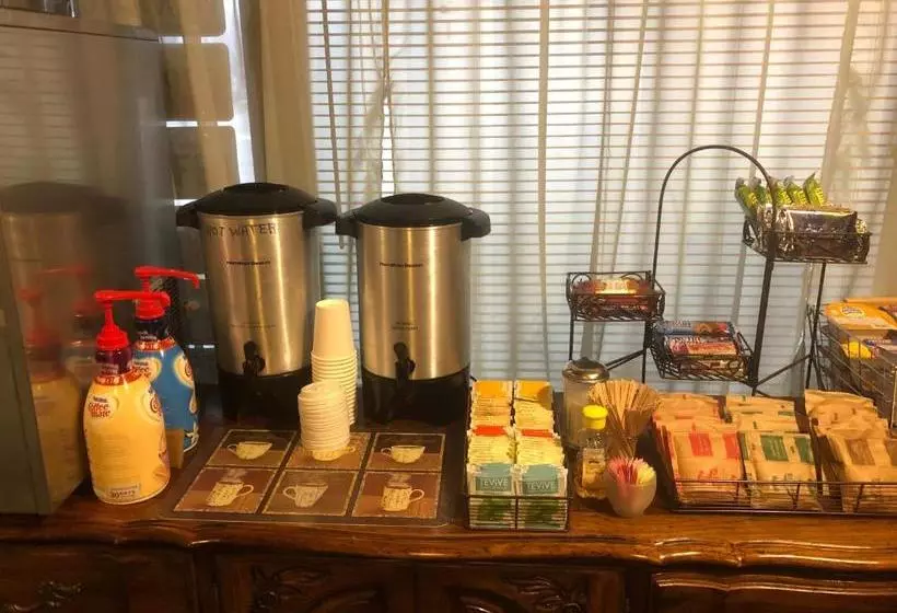 هاستل Hilltop Lodge And Cabins