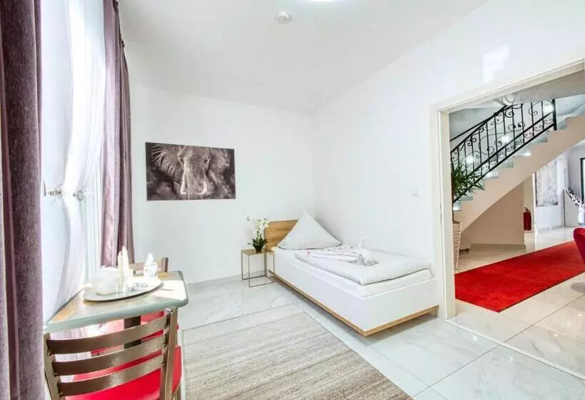 هاستل Pension Amanda