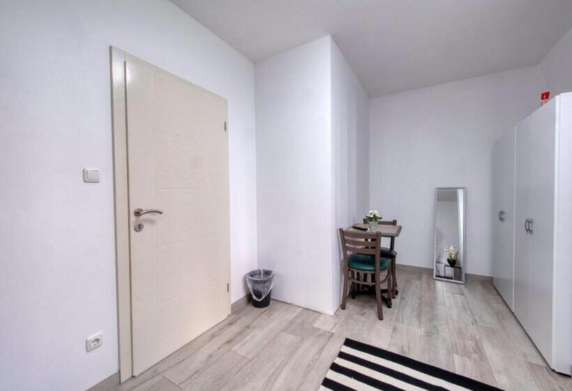 هاستل Pension Amanda