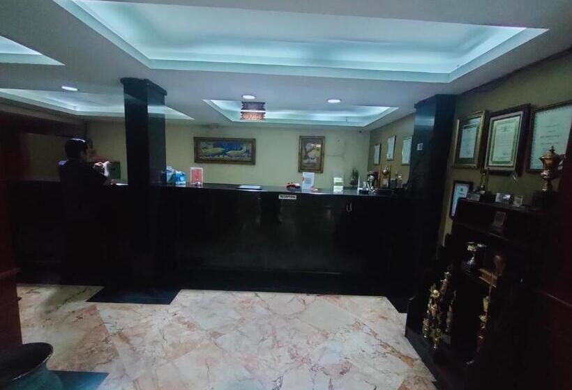 Hotel Syariah Taman Cibinong 2 By Fph