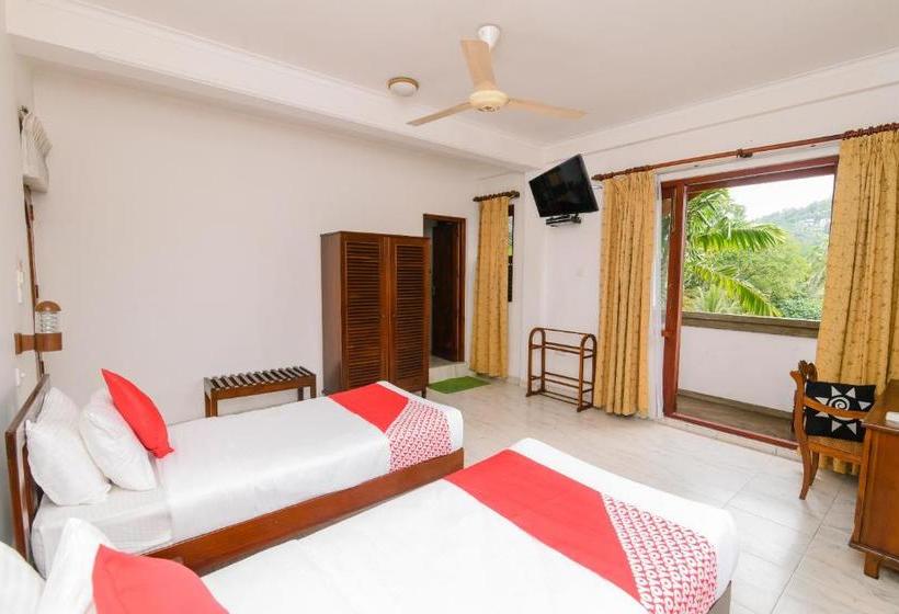 Otel Oyo 373 Grand Kandy Villa