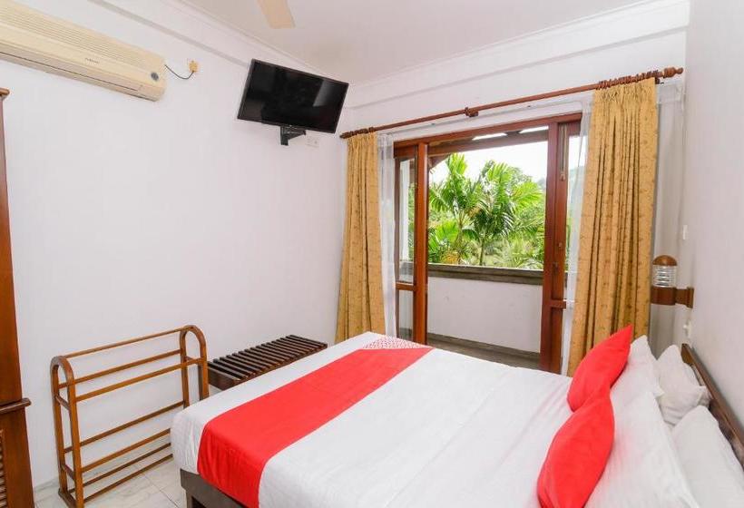 Otel Oyo 373 Grand Kandy Villa
