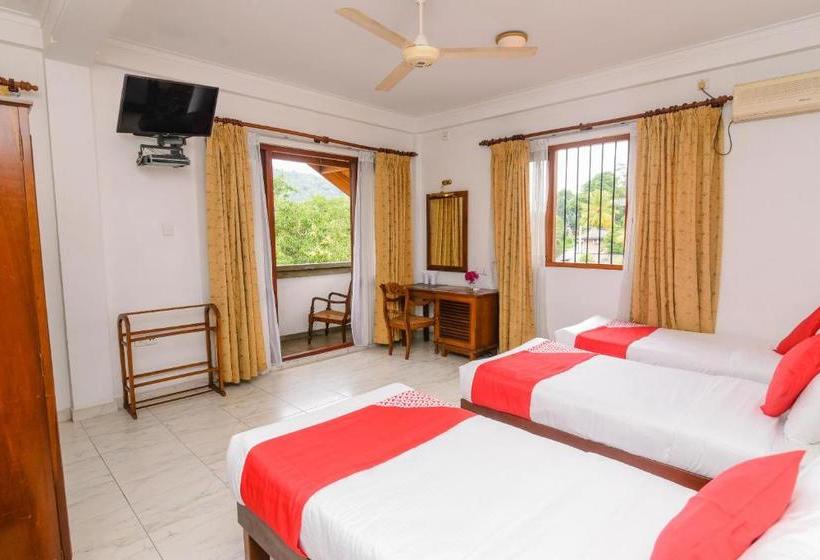 Otel Oyo 373 Grand Kandy Villa