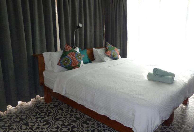 Пансион Ancha's Oasis