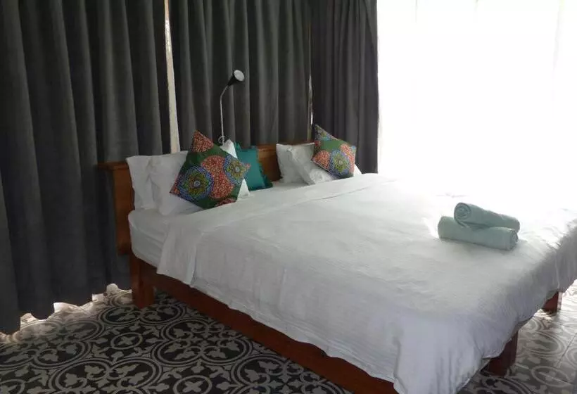 ペンション Ancha's Oasis