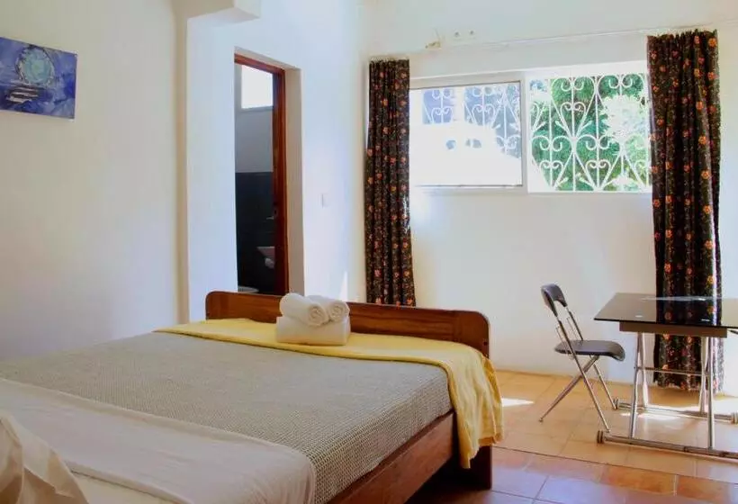 ペンション Ancha's Oasis