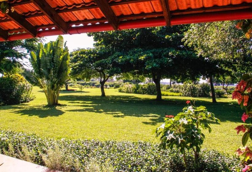 Пансион Ancha's Oasis