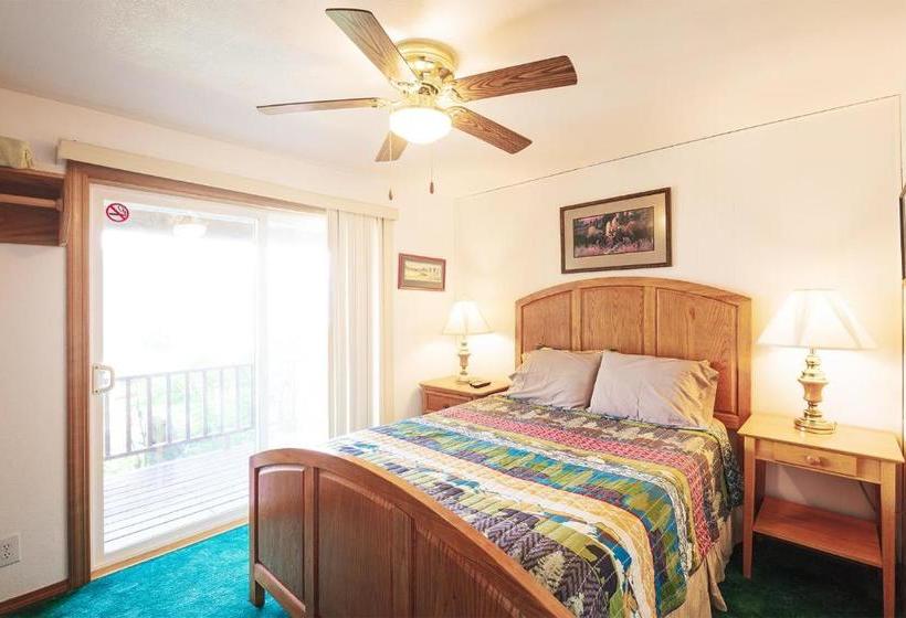 Front Room Lynnview Lodge