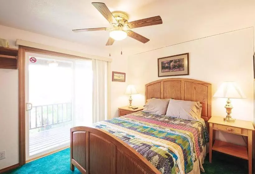 Front Room Lynnview Lodge