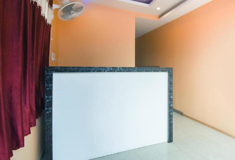 ホテル Oyo 60543 Mississippi The Restro Lounge