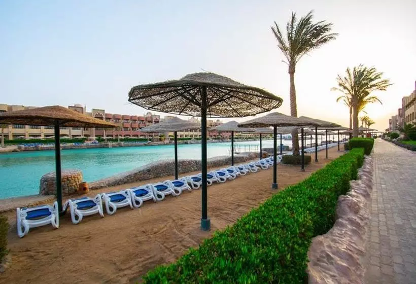 هتل Sunny Days Resort Spa & Aquapark