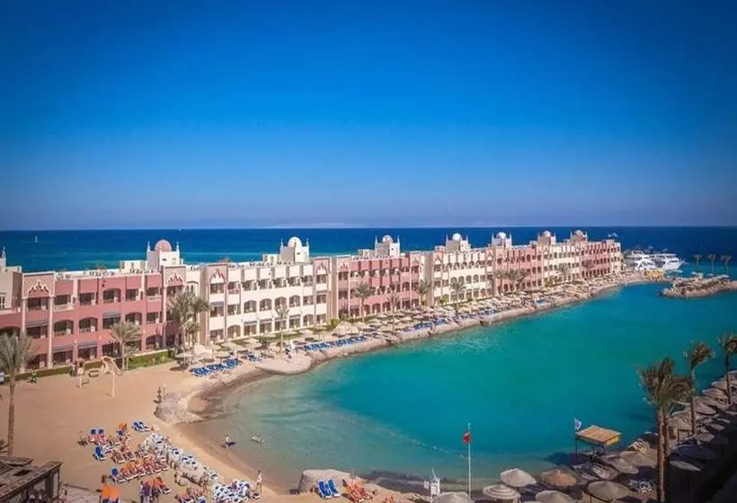 هتل Sunny Days Resort Spa & Aquapark