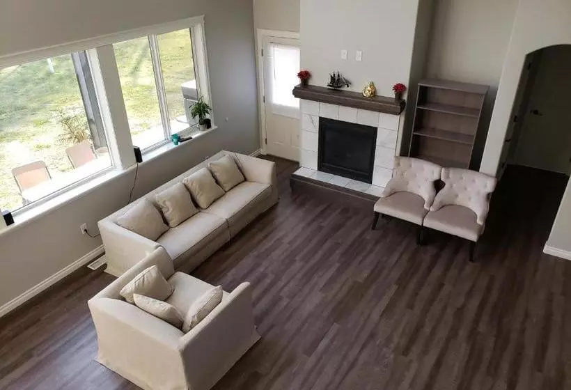 ペンション The Grand Guesthouse Inn