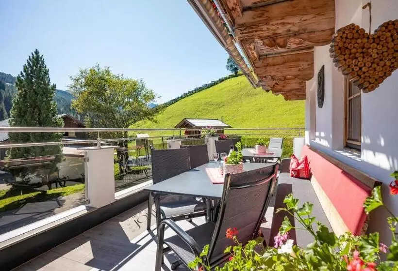 ホテル Garni Hanslerhof  Urlaub Am Bauernhof