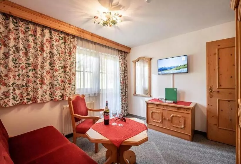 ホテル Garni Hanslerhof  Urlaub Am Bauernhof