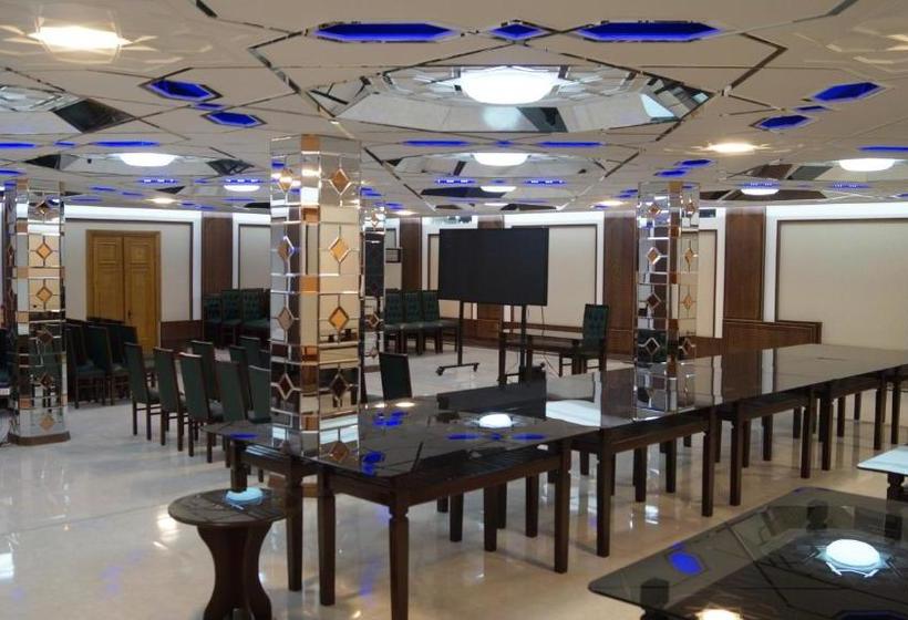 هتل Shahristan Plaza