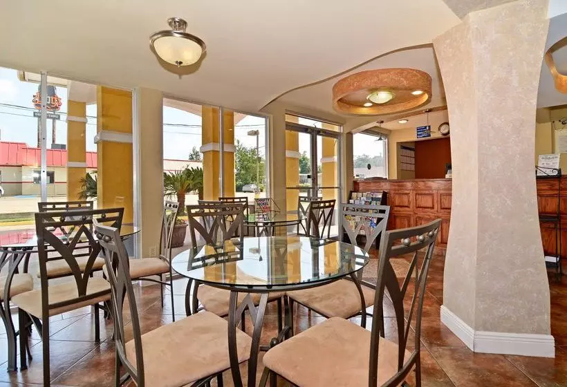 ホテル Americas Best Value Inn Alexandria