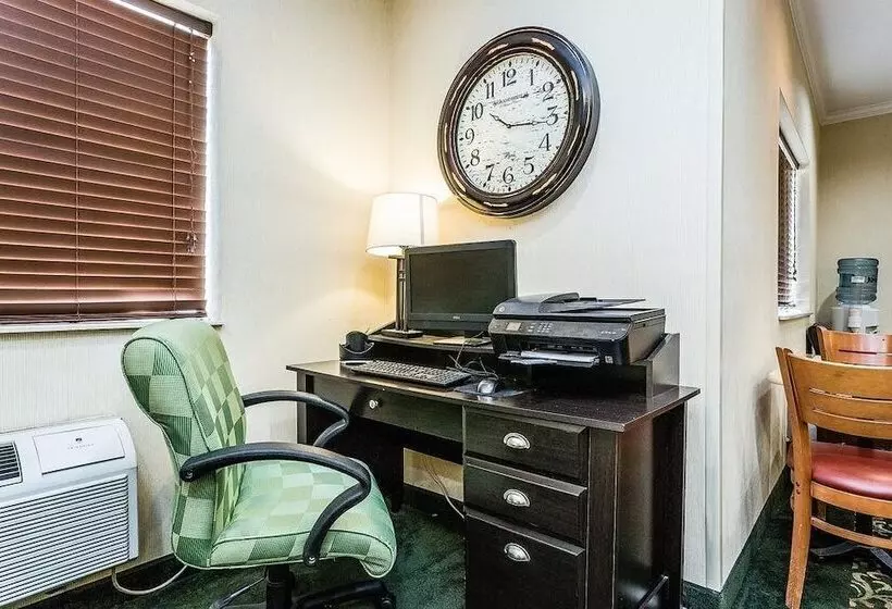 Отель Comfort Inn Bettendorf Quad Cities