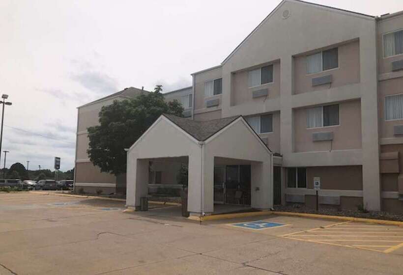 ホテル Comfort Inn Bettendorf   Quad Cities