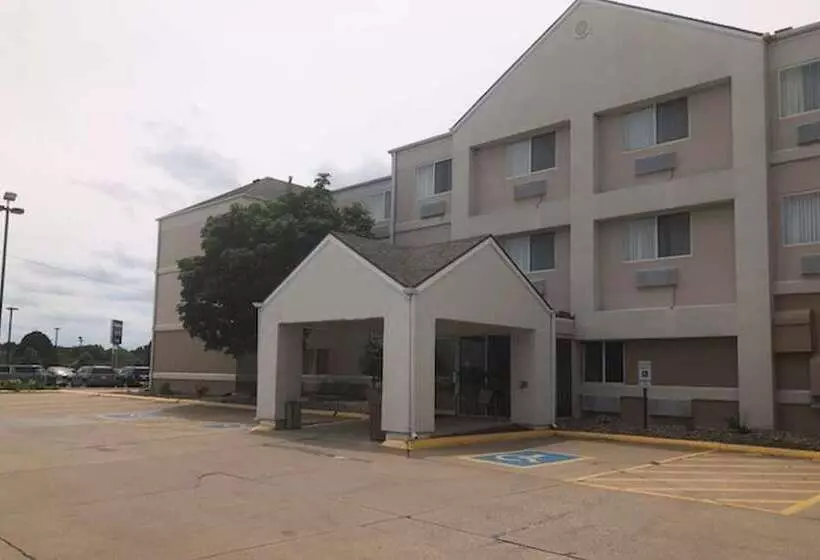 Отель Comfort Inn Bettendorf Quad Cities